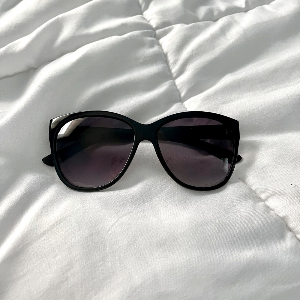 Old Navy Oversized Black Sunglasses